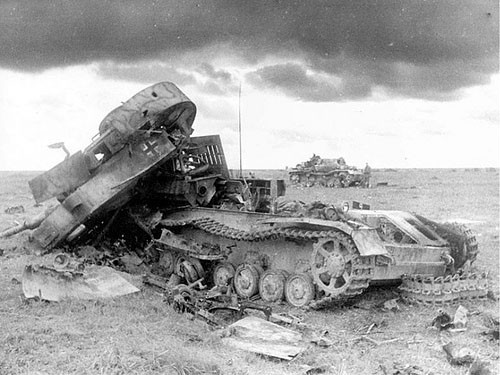 Подбитый немецкий танк PANZER IV