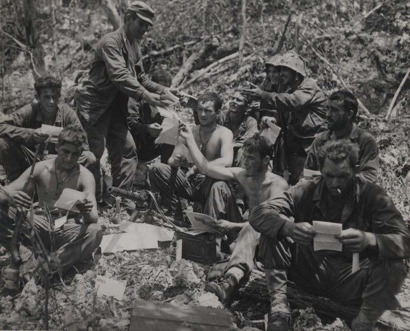 Битва за Пелелиу в фотографиях, 1944 г