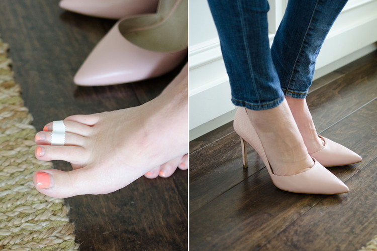 9. Обмотайте пластырем 3-й и 4-й пальцы на каждой ноге, чтобы было легко носить узконосые туфли на каблуках