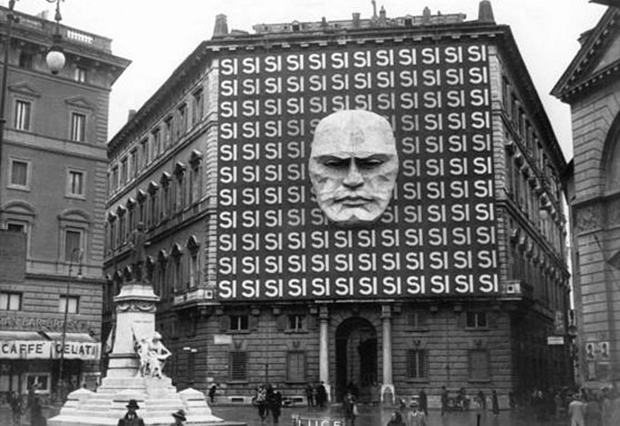   Штаб-квартира Бенито Мусолини и итальянской Фашистской партии. Рим, ~1930: