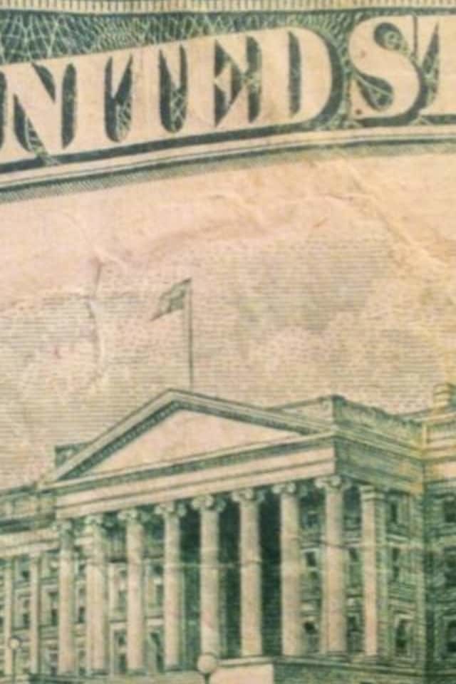 9. 10-долларовая банкнота с перевернутым флагом на ней