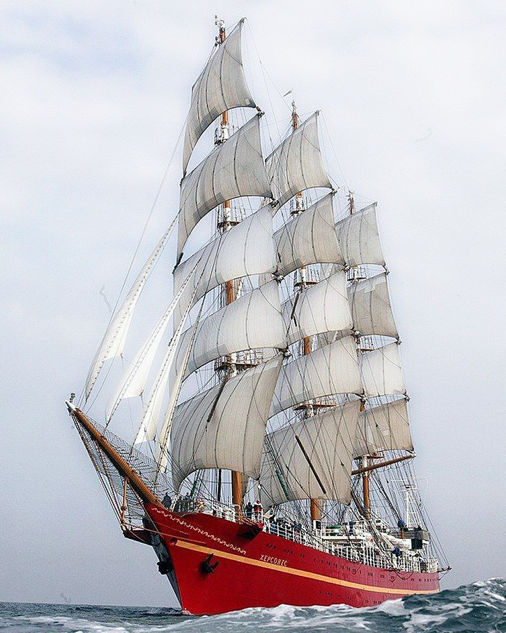 «Херсонес» — учебный трехмачтовый фрегат, порт  приписки Севастополь, на данный момент пришвартован в Севастопольском Морском порту, возле Графской пристани