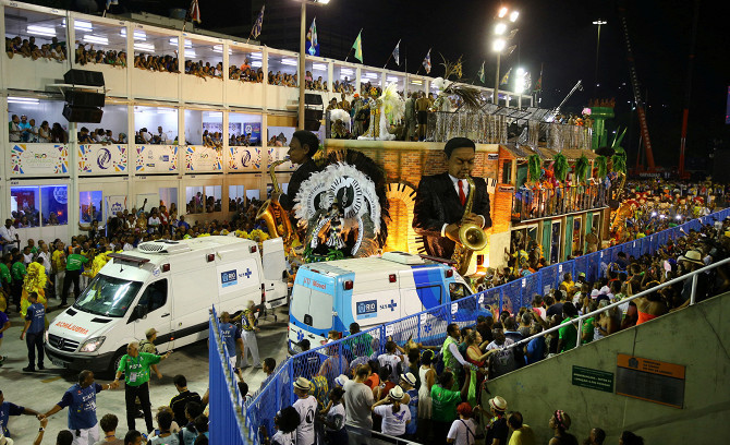 Грандиозный карнавал в Рио