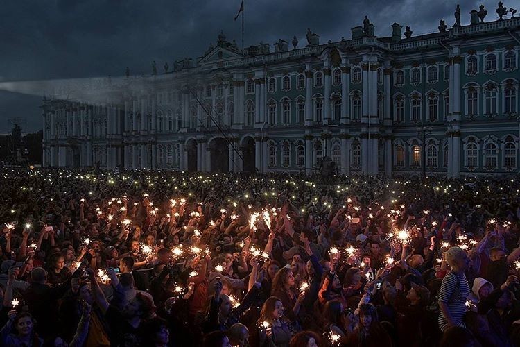 Эмоции Петербурга в восхитительных фотографиях Александра Петросяна