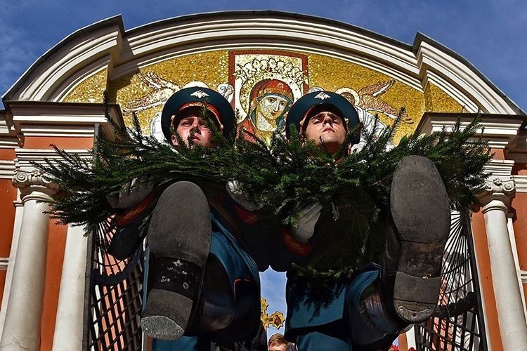 Эмоции Петербурга в восхитительных фотографиях Александра Петросяна