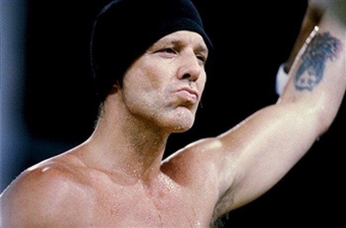 18. Микки Рурк на боксерском ринге в Буэнос-Айресе, Аргентина 01 августа 1993 года.