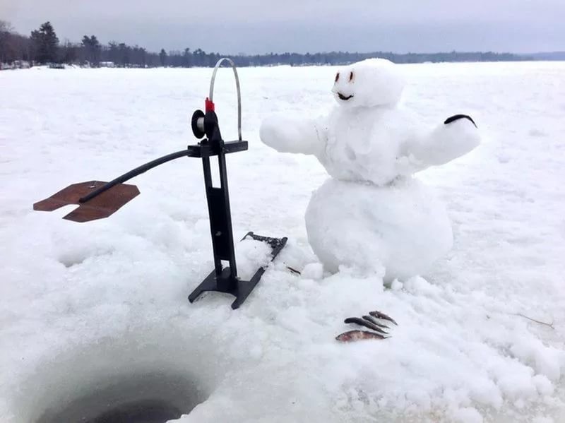 Зимняя рыбалка - это удовольствие, которое можно получить не раздеваясь