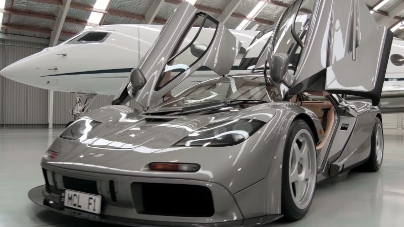 Очень редкий гоночный McLaren F1 для дорог общего пользования