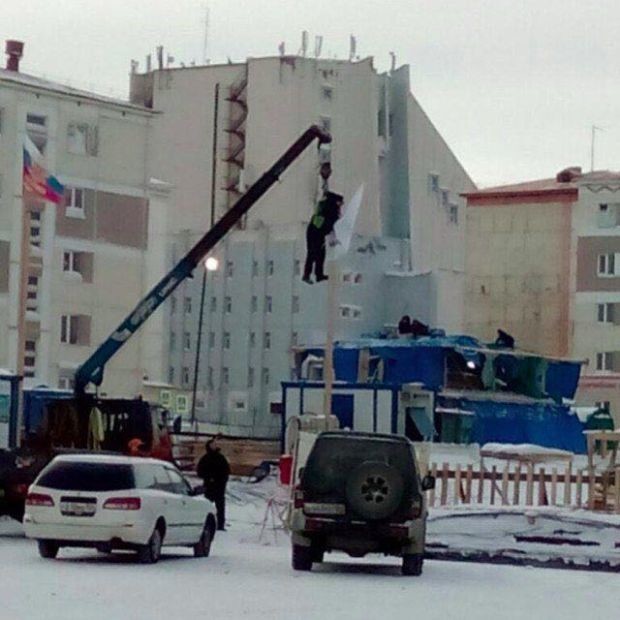 Установка флага в Норильске