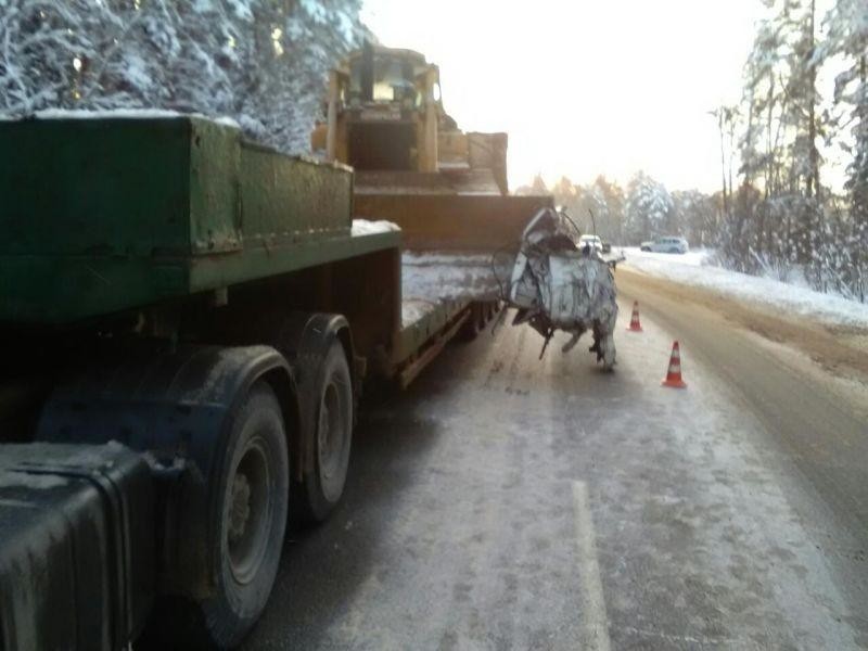 Маршрутку разрезало бульдозером в Беларуси