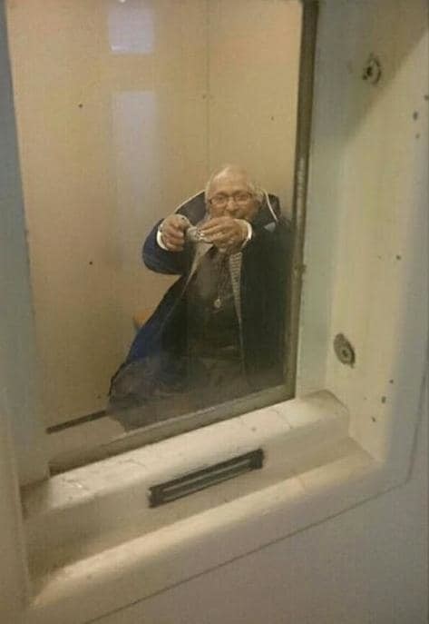 99-летняя голландка исполнила свою мечту, попав в тюремную камеру!