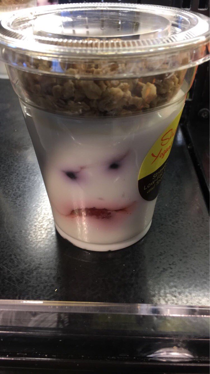 Грустный йогурт 