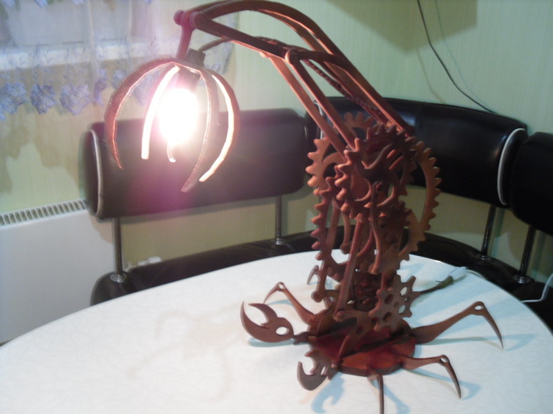 Механическая настольная лампа "Скорпион"