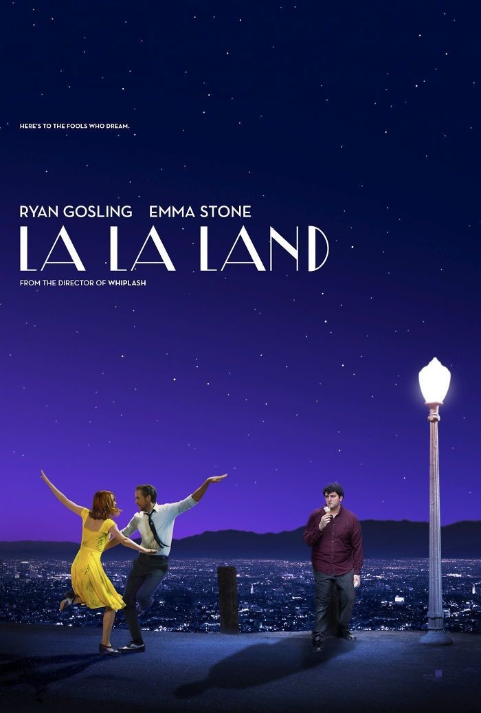 На этом постере Гай с мороженым грустно наблюдает за танцем Эммы Стоун и Райана Гослинга в «Ла-Ла Ленде» 