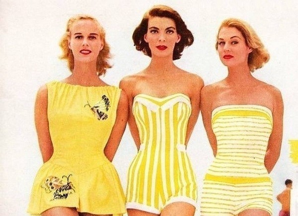В 1950-е годы это называли купальником. Сейчас же это платье...