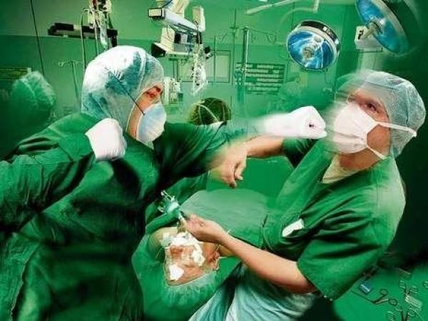 В Молдове в г.Оргееве двое врачей подрались во время операции