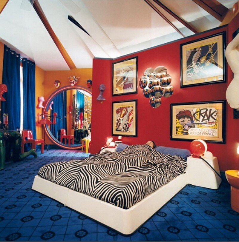 Спальня антиквара Б. Палло, оформленная в стиле 70 х. гг ХХ в: