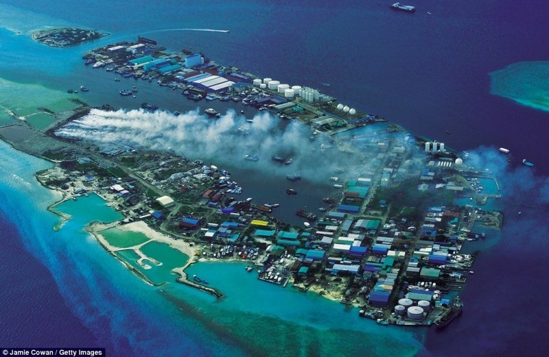 Не сказочное, не Бали: самый грязный остров на Мальдивах