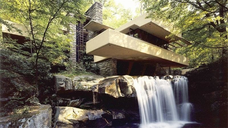 Дом над водопадом (США)