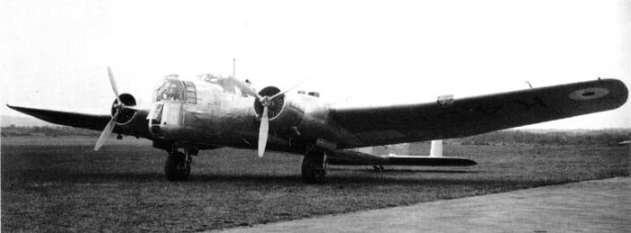 Британский бомбардировщик Armstrong Whitworth A.W.38 "Whitley"