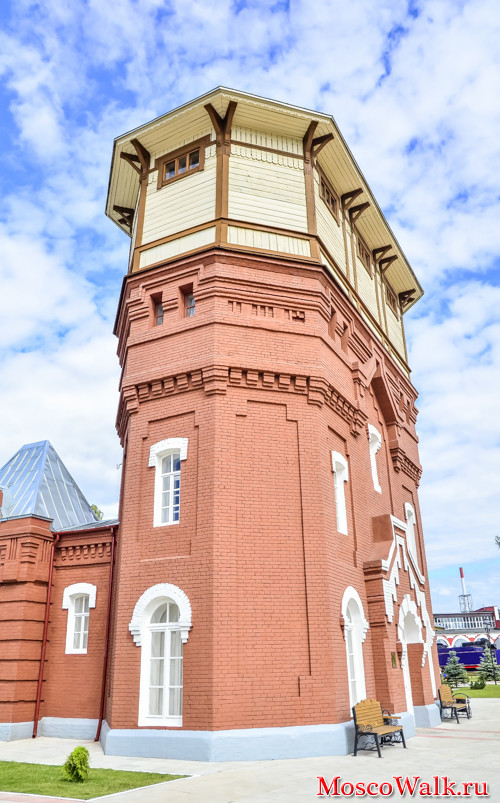 Здание водонапорной башни паровозного депо Подмосковная, 1901 год постройки