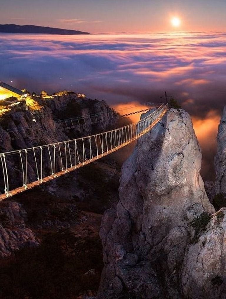 Гора Ай-Петри - знаменитая вершина крымских гор и мост в небо
