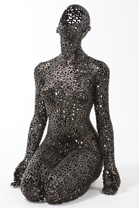 Красота женского тела в современном искусстве скульптуры