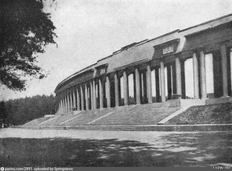 В 1935 году на месте нынешнего стадиона «Локомотив» в Черкизово был открыт ст...