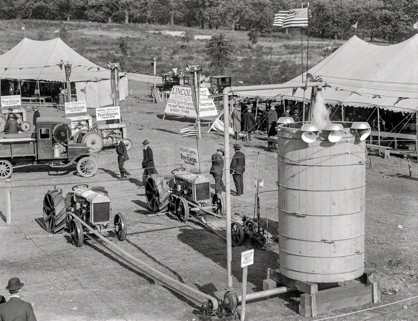 Выставка тракторов Fordson, Вашингтон, Округ Колумбия, США, октябрь 1922 года.