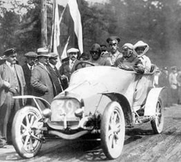 Автопробег на автомобилях “Руссо-Балт” в 1910 году