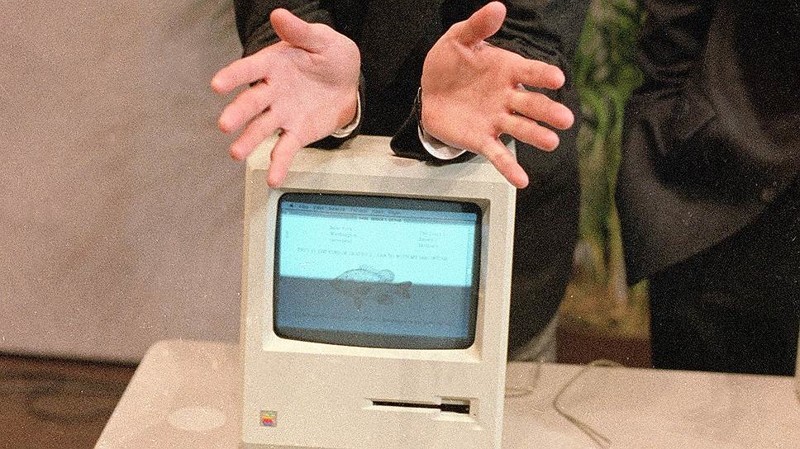 Первый Apple продают с аукциона в Германии