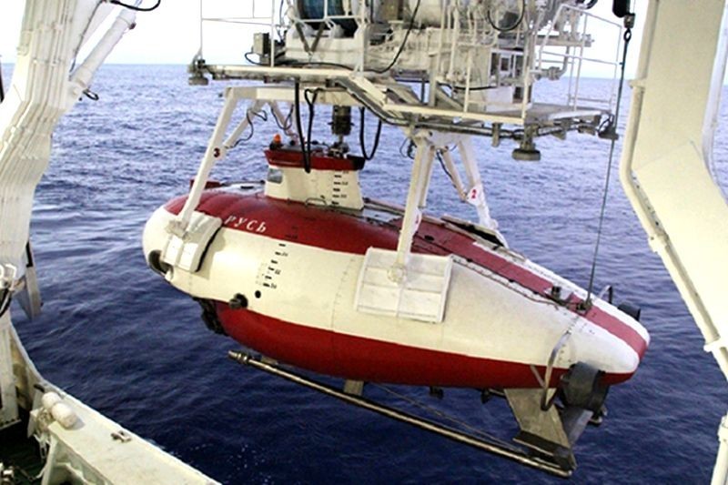 Судно "Янтарь" нашло затонувшие в Средиземном море истребители Су-33 и МиГ-29КР