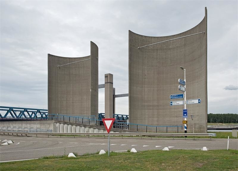 Rozenburg Windwall - Ветровая стена Розенбурга