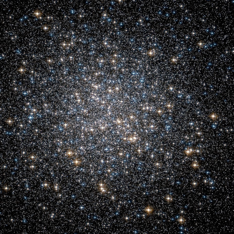 M 13 (созвездие Геркулеса)