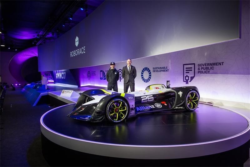 Roborace представили Robocar - официальный автомобиль гонки