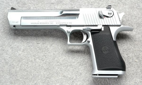 Один из выпускающихся в настоящее время Desert Eagle 50-го калибра