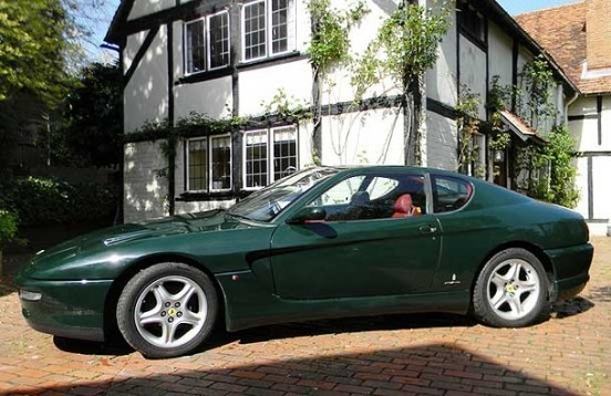 зеленый «Ferrari 456 GT» с малиновым кожаным салоном