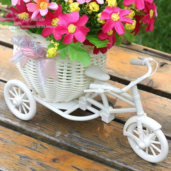 Декоративная корзина для цветов