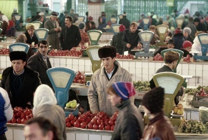  Продуктовый рынок в Калуге, 1991 год, СССР 