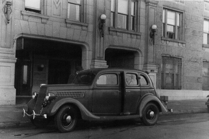 Купленный в кредит в Нью-Йорке «форд», на котором писатели Илья Ильф и Евгений Петров объехали всю Америку, 1935 год. 