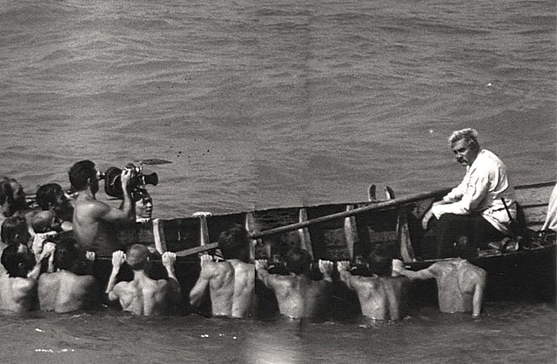 П.Луспекаев  на съемках фильма «Белое солнце пустыни». 1970