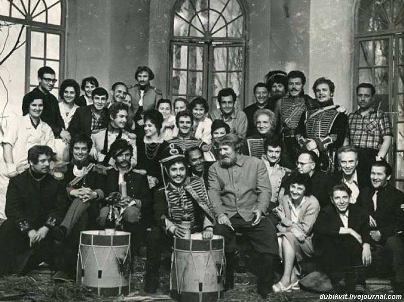 Съемочная группа фильма «Гусарская баллада». 1962