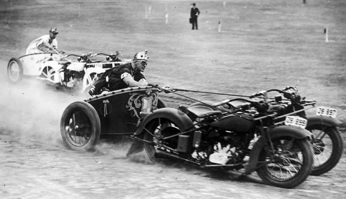  Гонки на колесницах, запряженных мотоциклами, 1930–е годы, США