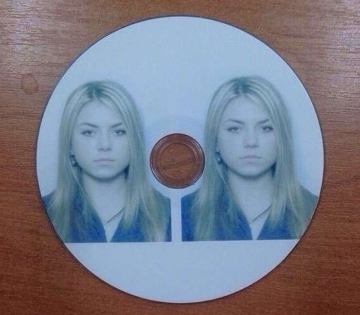 Когда попросили принести два фото на диске