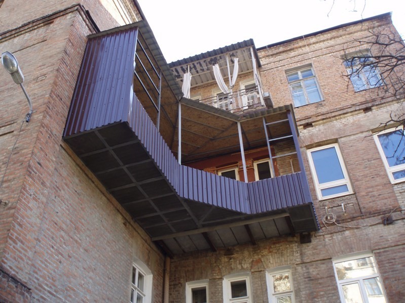 15 эпичных балконов, которые вводят в полный ступор