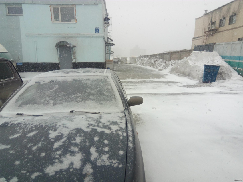 В Новосибирске утром -8 днём - 3 и ещё снежку подсыпает ))