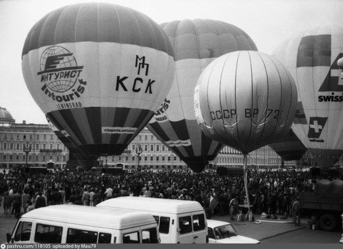 Воздушные шары на Дворцовой.