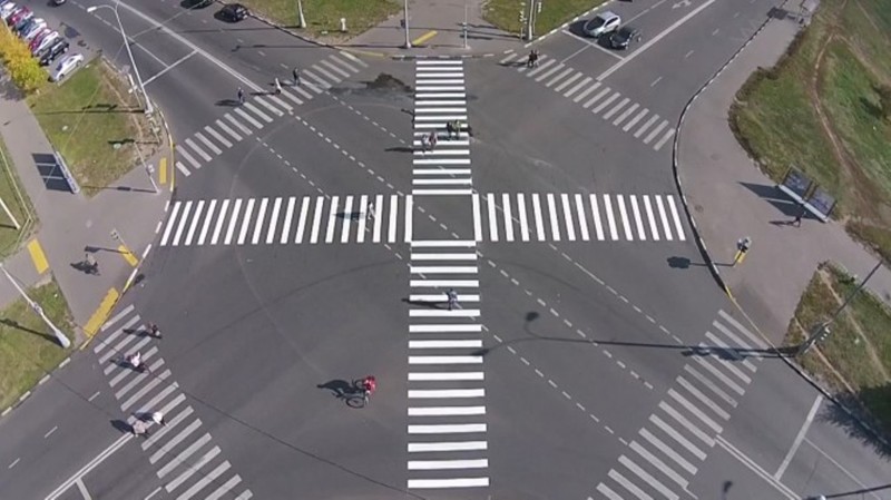 Пешеходам разрешили переходить дорогу по диагонали
