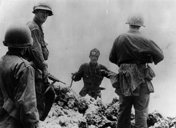 В это время на фронтах Второй мировой: Битва за Окинаву,  1 апреля — 23 июня 1945 г