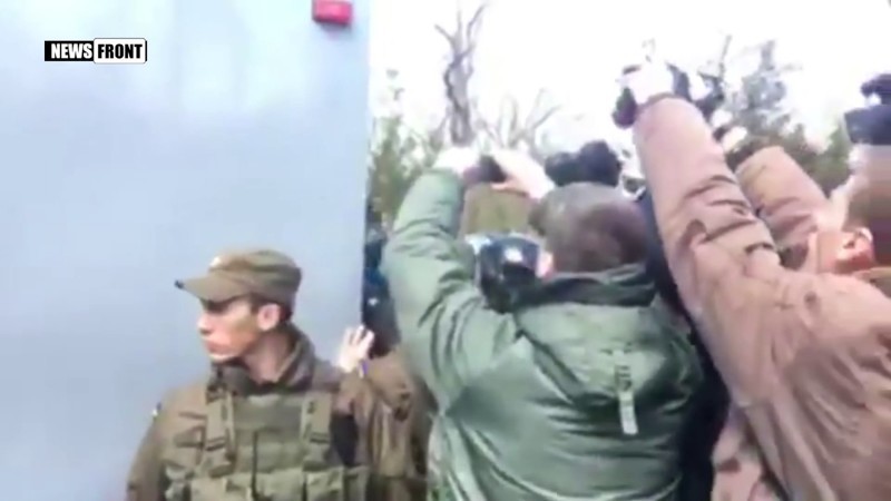 За що ви мене б'єте? 